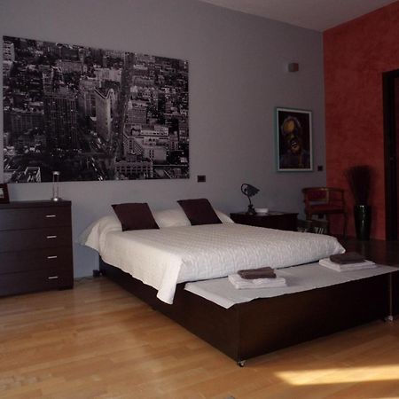 B&B Marge Oltrona di San Mamette Екстер'єр фото