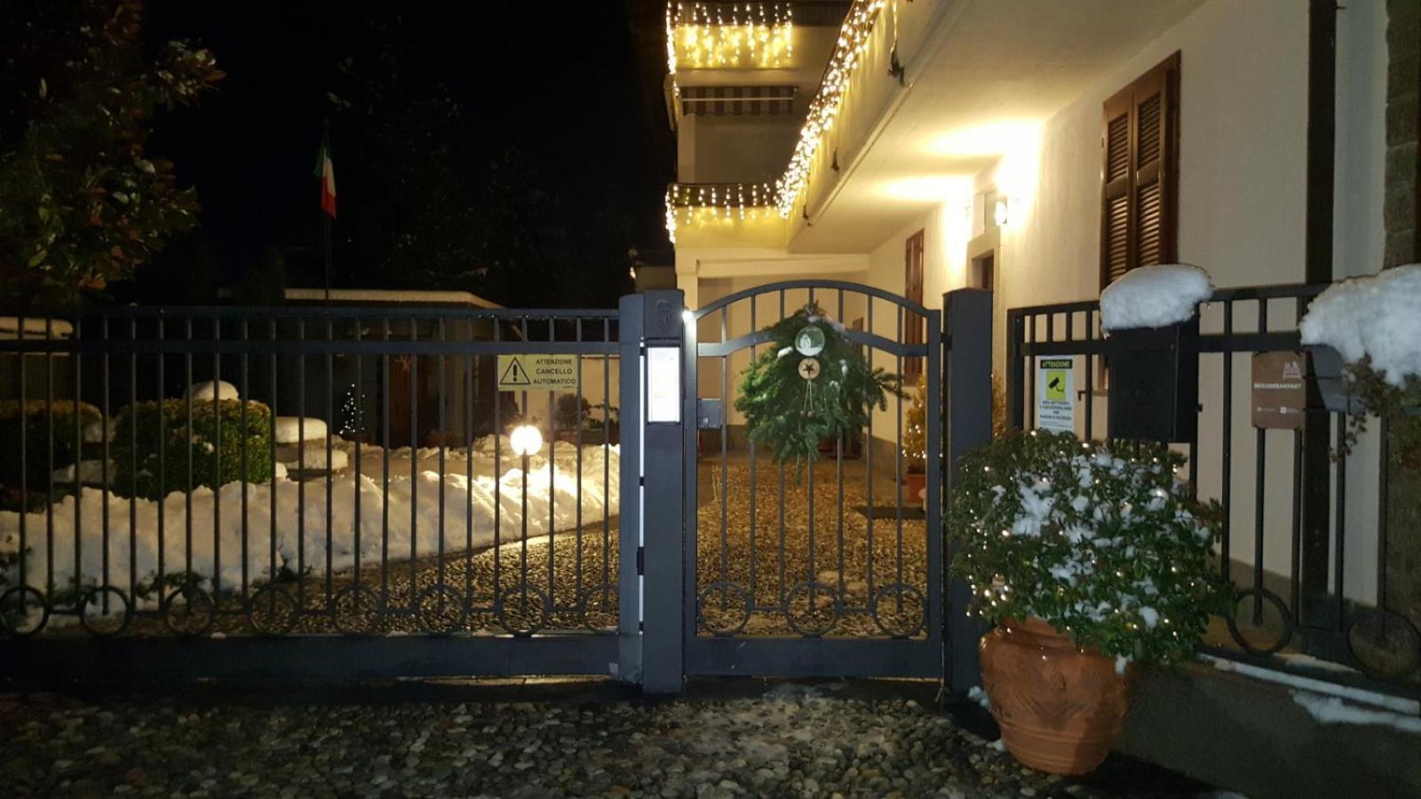 B&B Marge Oltrona di San Mamette Екстер'єр фото