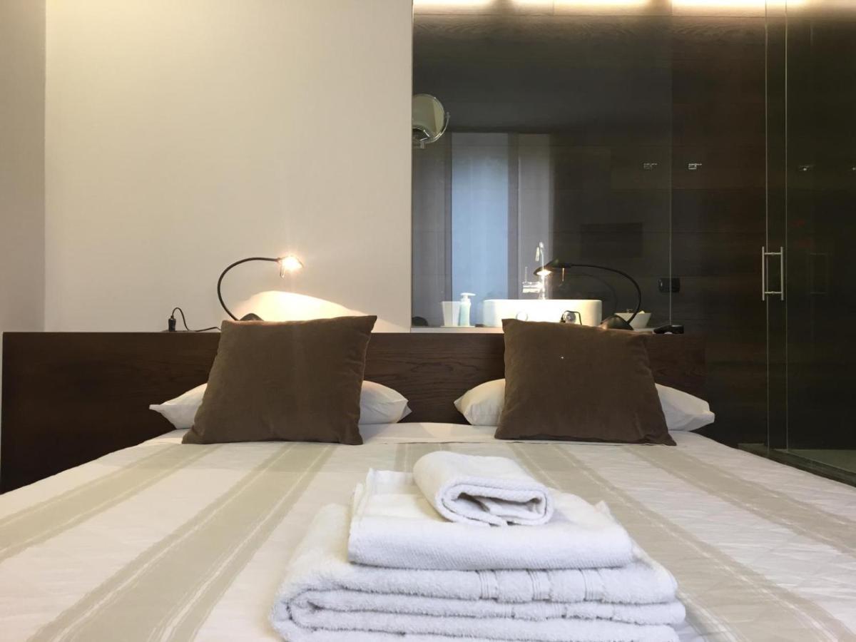 B&B Marge Oltrona di San Mamette Екстер'єр фото